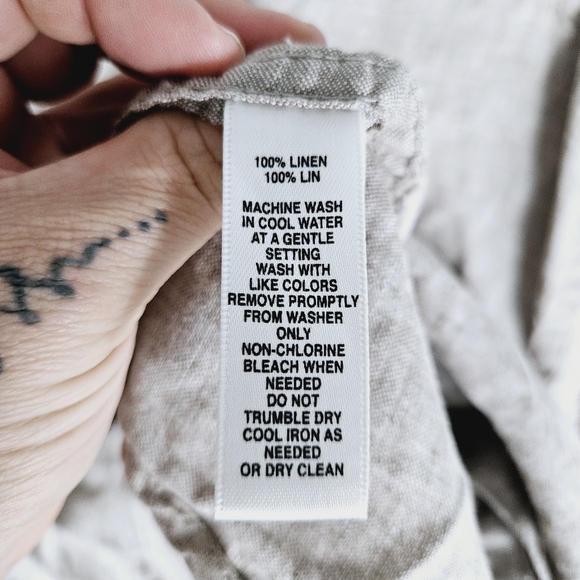 SAKS FIFTH AVENUE | 100% linen flip cuff collared button up classic fit shirt - Picture 8 of 8